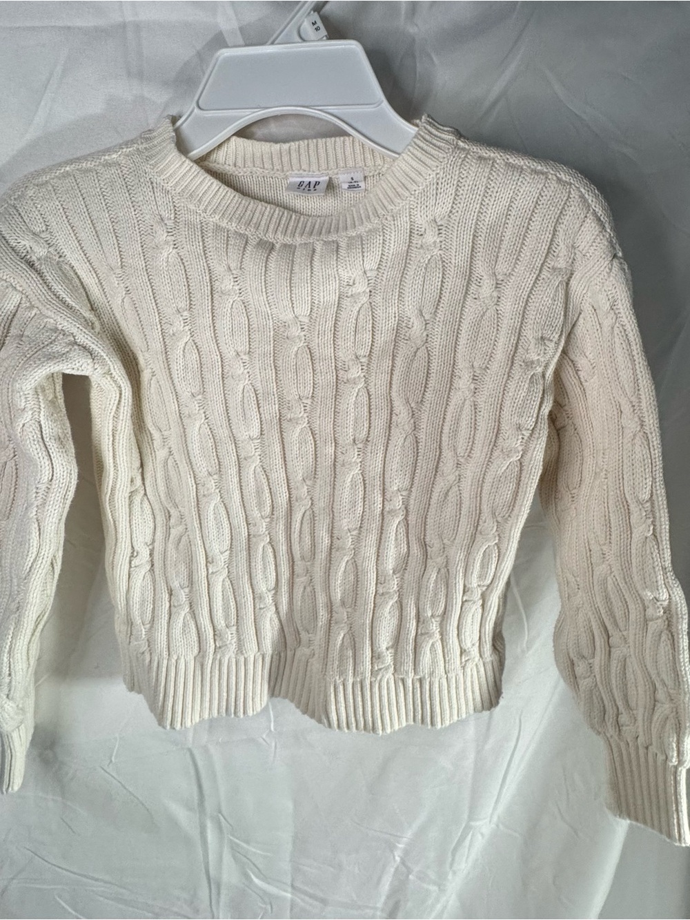 GAP Ivory Cable Knit Crew Sweater